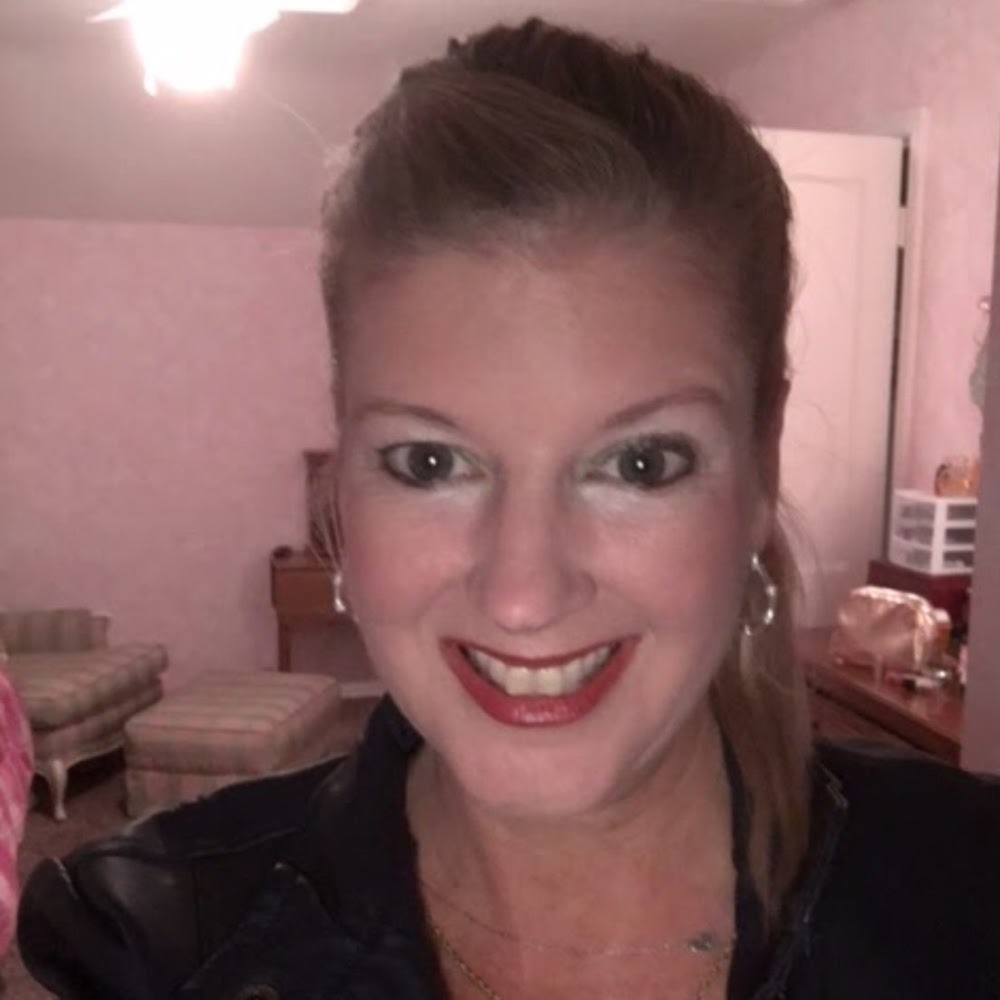 Meet your Posher, Lorilee